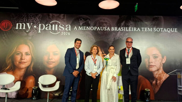 Banner com foto de Ivaldo Silva, Lygia Pereira, Fabiane Berta e Paulo Roberto Ramacciotti, cirurgião vascular da Science Valley sobre a pesquisa Registro EMBRACE da Menopausa