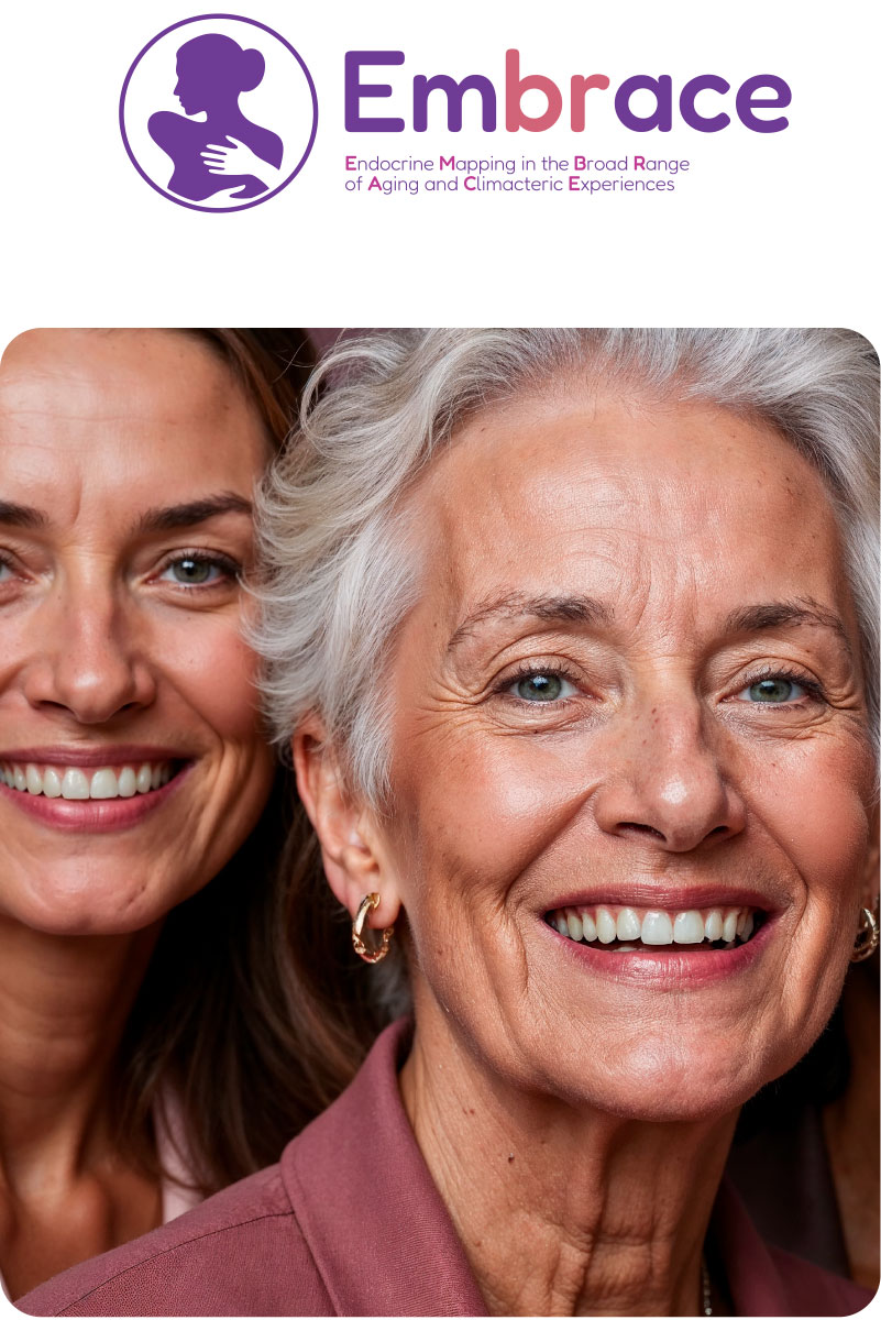 Duas mulheres de diferentes idades sorrindo, com o logo do estudo Embrace